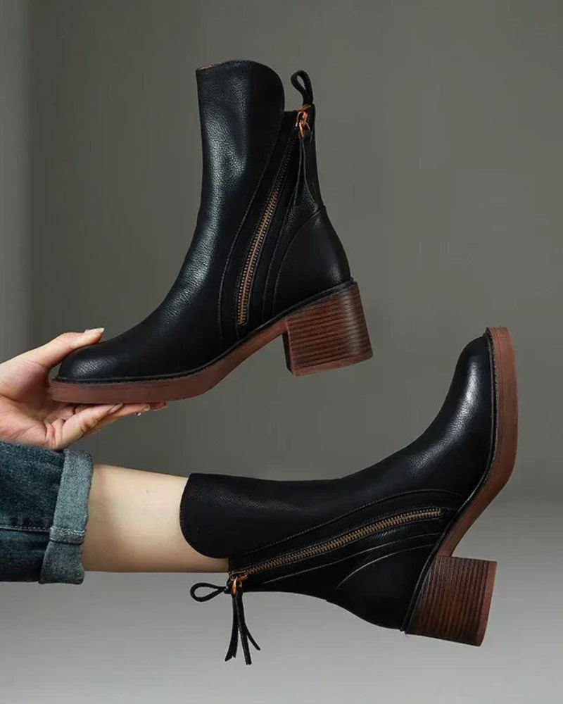 Verolyn round toe leather block heel boots in black