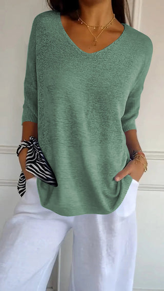 Verolyn - Soft V-Neck Everyday Top
