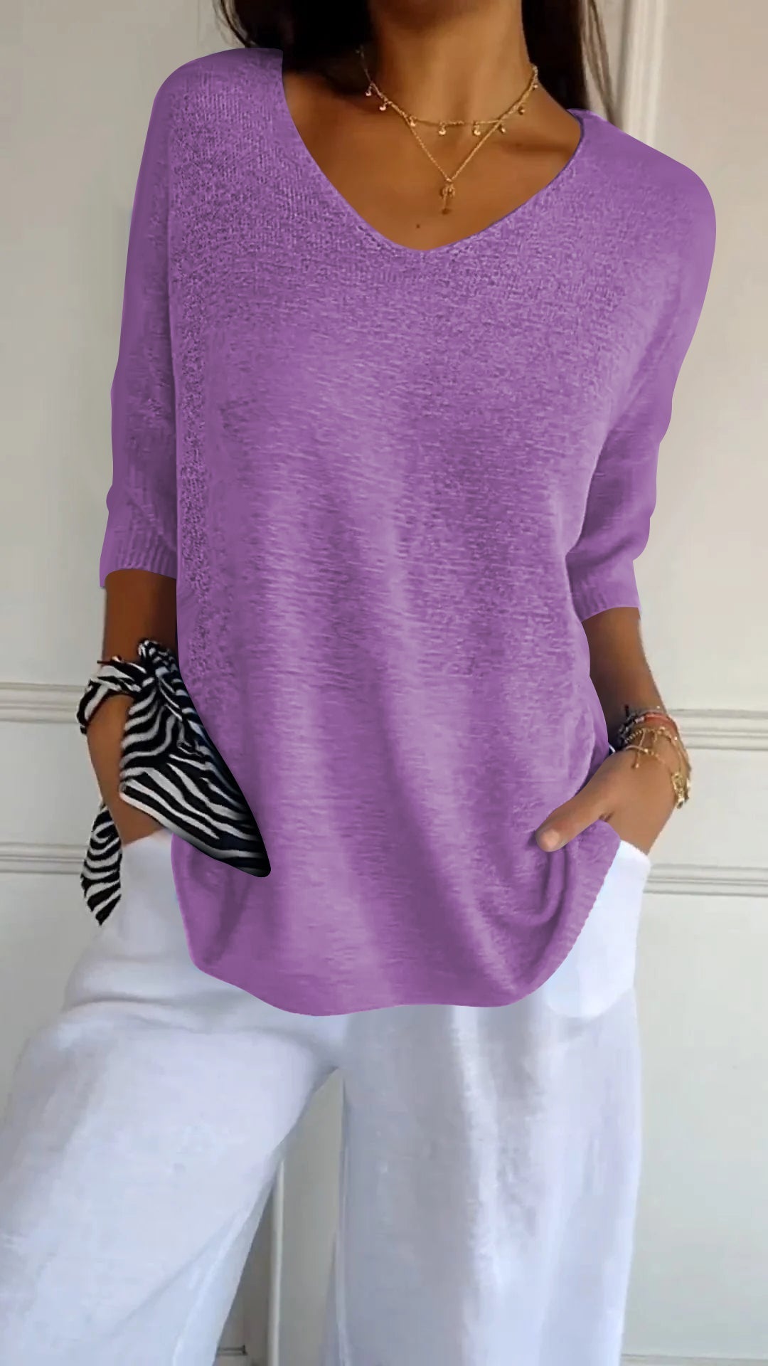 Verolyn - Soft V-Neck Everyday Top