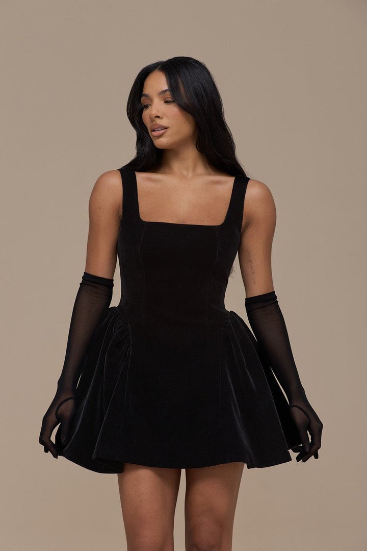 Verolyn - Black Velvet Mini Dress