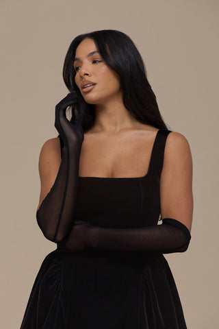 Verolyn - Black Velvet Mini Dress