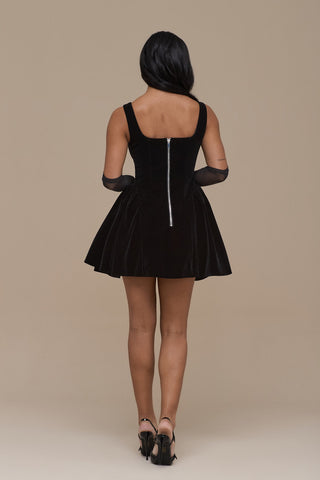 Verolyn - Black Velvet Mini Dress