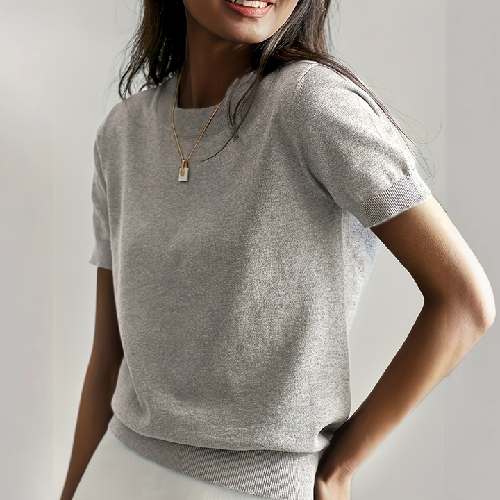 Verolyn - Relaxed Crew Neck Top