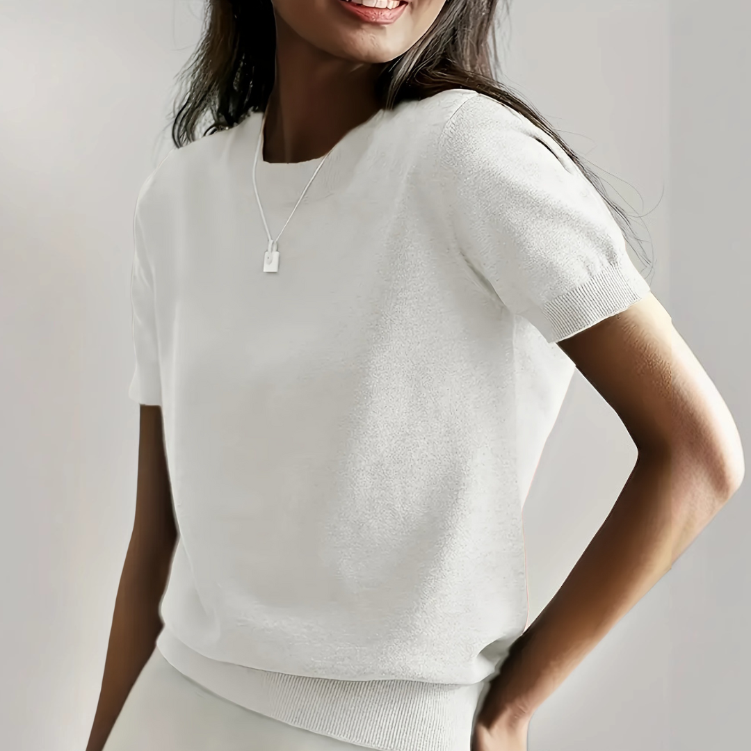 Verolyn - Relaxed Crew Neck Top
