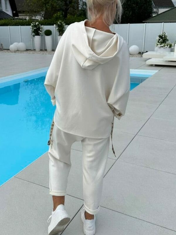 Relaxed Hoodie and Jogger Set in White — VerolynBoutique