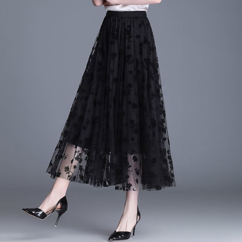 Floral Tulle Midi Skirt in Black — VerolynBoutique