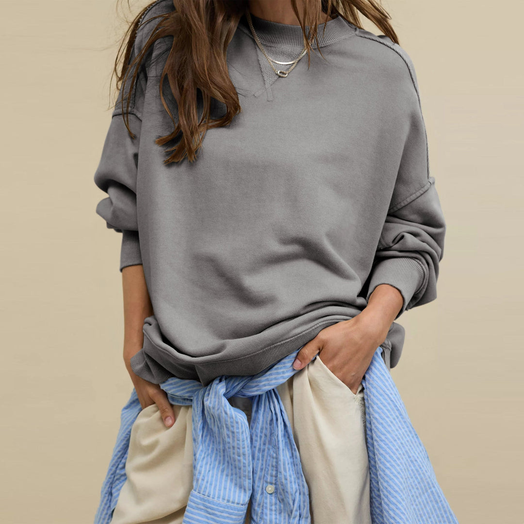 Relaxed Crew Neck Sweatshirt in Grey — VerolynBoutique