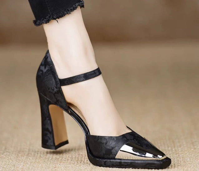 Metal Toe Cap Block Heels in Black — VerolynBoutique