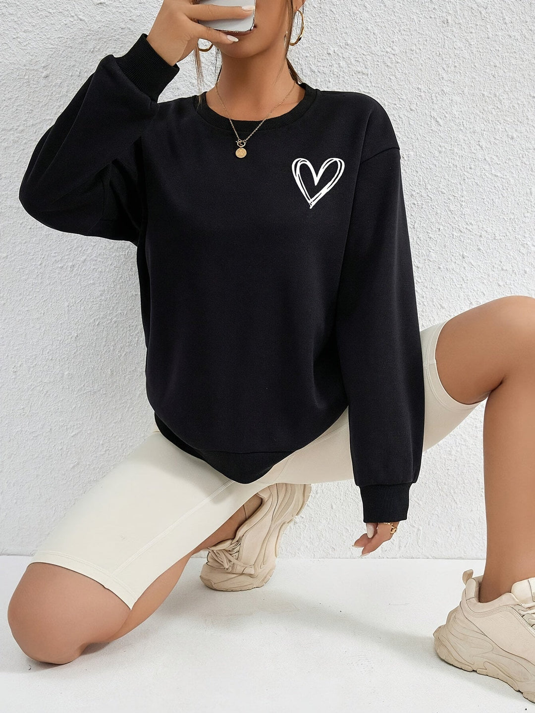 Verolyn - Minimalist Sweatshirt